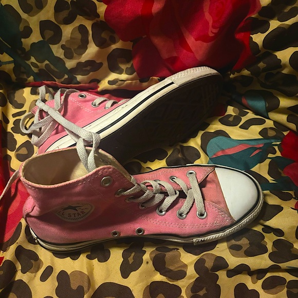 Converse Bubble Gum Pink Hi-top Chucks - Picture 9 of 11